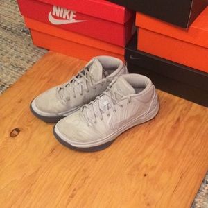 Nike Kobe AD Men’s Basketball Shoes size 9.5